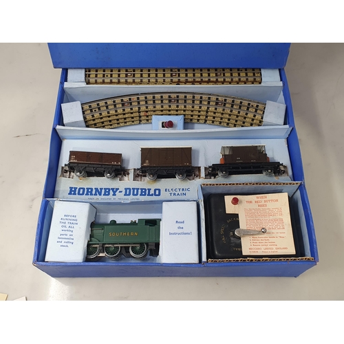 7 - A rare Hornby Dublo EDG7 Southern Region 0-6-2T Goods Set in Nr M-M condition. Locomotive in mint co... 