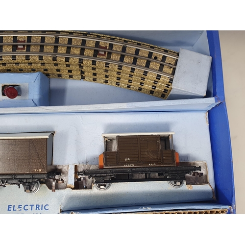 7 - A rare Hornby Dublo EDG7 Southern Region 0-6-2T Goods Set in Nr M-M condition. Locomotive in mint co... 