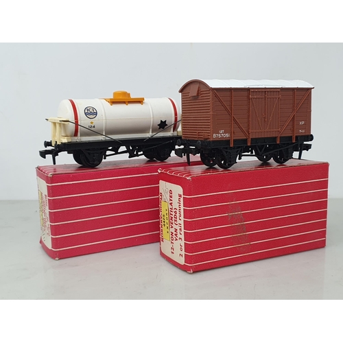 8 - Hornby Dublo Export 4475 Ventilated Van and Export 4875 'Chlorine' Tank Wagon, unused and boxed. Bot... 