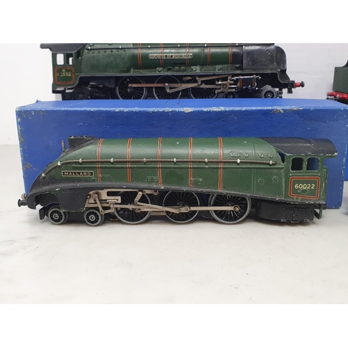 80 - Two boxed Hornby Dublo EDL12 'Duchess of Montrose', one with boxed Tender the other unboxed, and a b... 