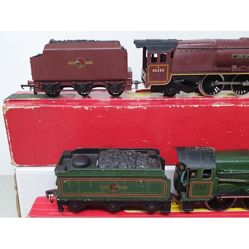 89 - A boxed Hornby Dublo 2221 'Cardiff Castle' Locomotive and a boxed 2226 'City of London' Locomotive (... 