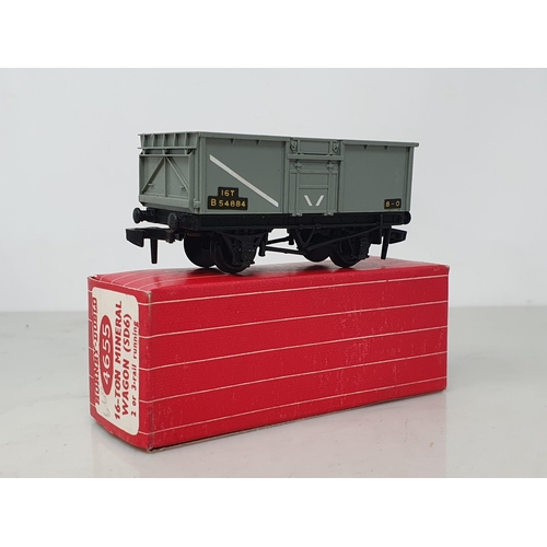 9 - A rare boxed Hornby Dublo 4655 open brake gear Mineral Wagon, unused. Wagon in mint condition showin... 