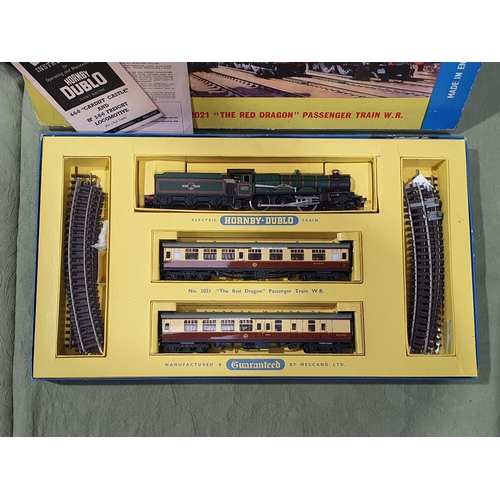 96 - A boxed Hornby Dublo 2021 'The Red Dragon' Passenger Set with membership forms, instructions and gua... 