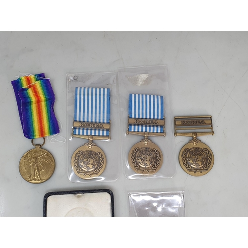 736 - Six Medals including WWI Victory Medal engraved to S-13204 Pte. A. Gillies, Argyll & Sutherland High... 