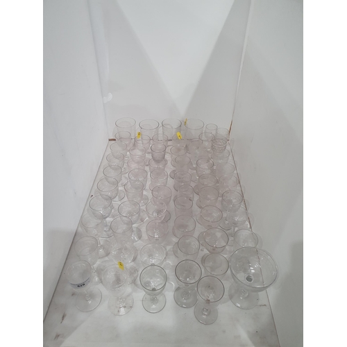 829 - A collection of etched Drinking Glasses (R10)