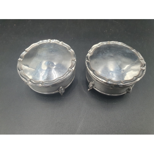 86 - A pair of George V silver circular Trinket Boxes, Birmingham 1919