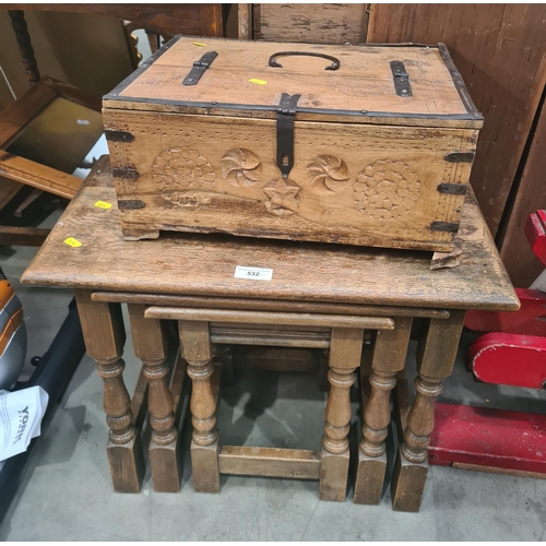 532 - A Nest of oak Occasional Tables and a hardwood Box (R6)