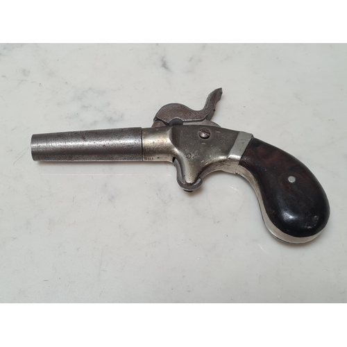 26 - A 19th Century percussion Muff Pistol with screw on barrel 5in L