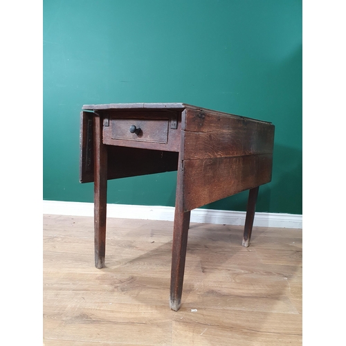 742 - An antique oak Pembroke Table (R10)