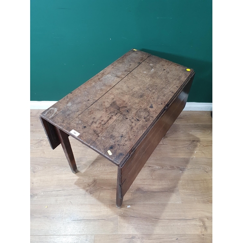 742 - An antique oak Pembroke Table (R10)