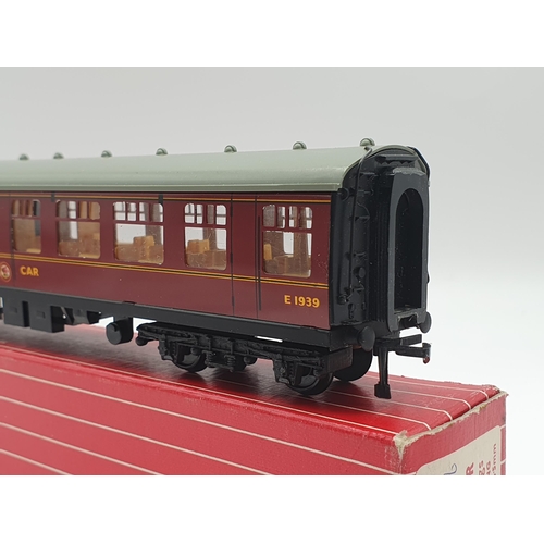 1047 - A boxed Hornby Dublo 4071 B.R. Restaurant Car, unused. Restaurant car is unused but slight mark at o... 