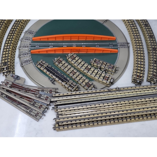 1063 - A quantity of Hornby Dublo 3-rail Track including 2x Turntables (one with locking catch missing), 22... 