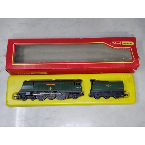 1067 - A boxed Triang Hornby 00 gauge 'Winston Churchill' Locomotive (box missing end flap)