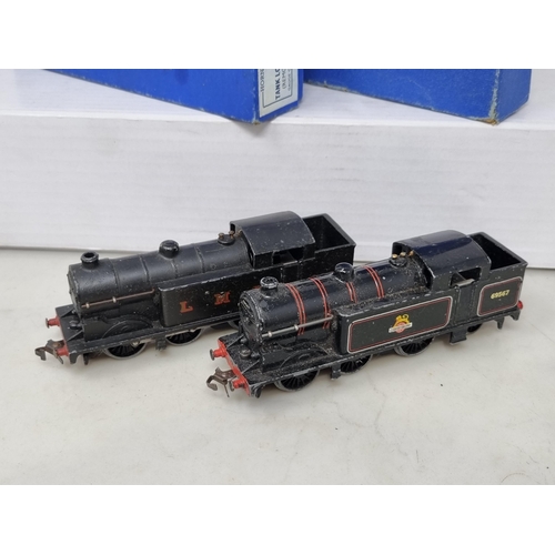 1077 - Two unboxed Hornby Dublo 3-rail 0-6-2T Locomotives, one in LMS bold lettering livery, the other in B... 