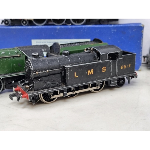 1080 - Two boxed Hornby Dublo EDL12 matt 'Duchess of Montrose' with boxed D12 Tender and unboxed Tender (on... 