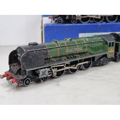 1080 - Two boxed Hornby Dublo EDL12 matt 'Duchess of Montrose' with boxed D12 Tender and unboxed Tender (on... 