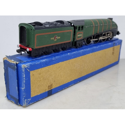 1081 - A Hornby Dublo 2-rail A4 Locomotive 'Golden Fleece' in BR matt green livery in 3-rail box