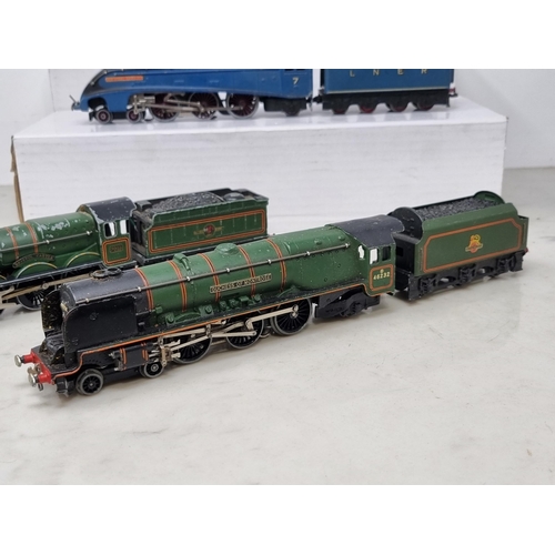 1084 - Four unboxed Hornby Dublo 3-rail Locomotives including 'Duchess of Montrose', A4 'Sir Nigel Gresley'... 