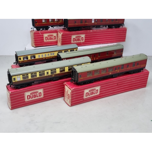 1086 - Six boxed Hornby Dublo Coaches including 4047 W.R. Composite Restaurant Car 4050 W.R. Corridor Coach... 