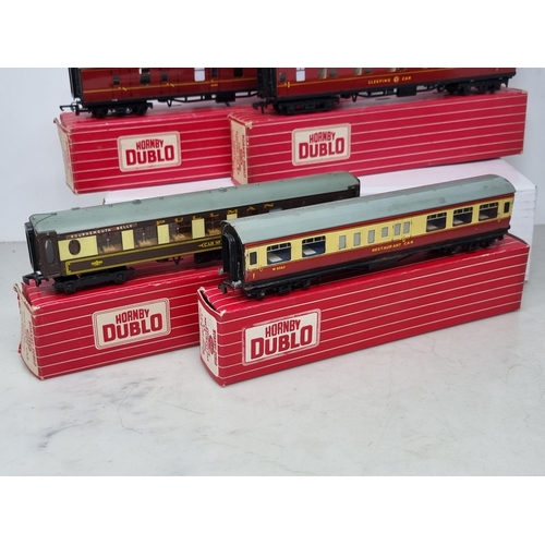 1087 - Six boxed Hornby Dublo Coaches including 4047 W.R. Restaurant Car (incorrect couplings), D11 B.R. Co... 