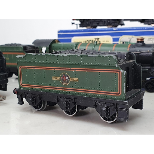 1095 - A boxed Hornby Dublo L30 B0-Bo diesel Locomotive converted to 2-rail, model G, box VG, an unboxed 2-... 