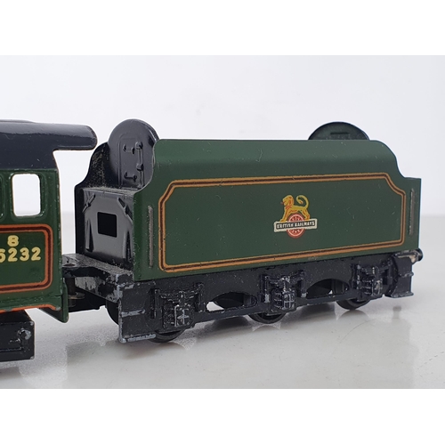 1096 - A boxed Hornby Dublo EDL12 gloss 'Duchess of Montrose' Locomotive and unboxed associated Tender, loc... 