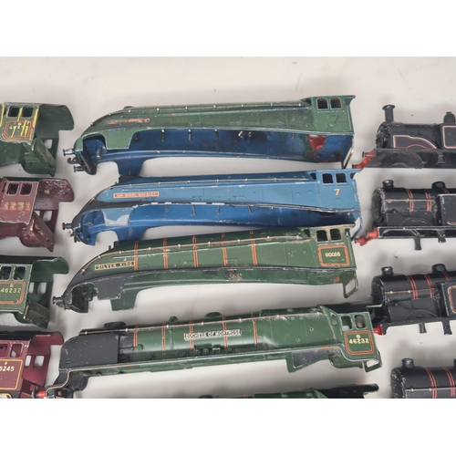 1102 - A box of assorted Hornby Dublo locomotive Bodies and Chassis