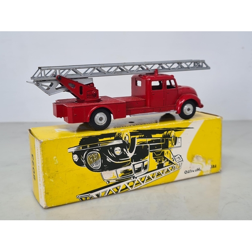 1184 - A boxed Marklin 8023 Fire Ladder, Nr M, box Ex