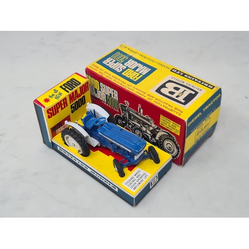 1185 - A boxed Britains 9527 Fordson Super Major 5000 Tractor, Nr M, box Ex