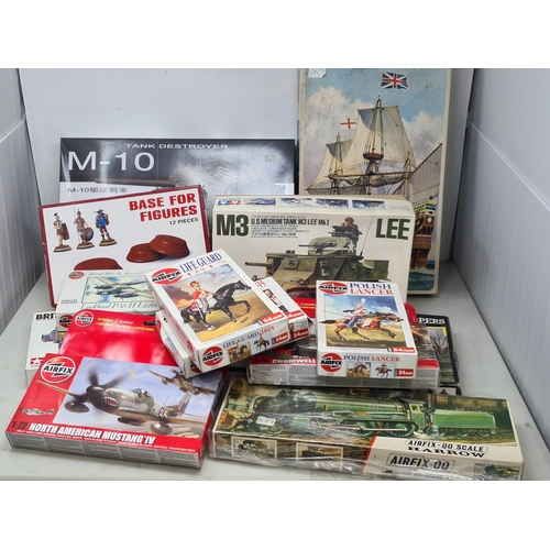 1346 - Nine boxed plastic Kits including Airfix 'Mayflower', Tamiya British S.A.S. Jeep, ARV M-10 Tank Dest... 