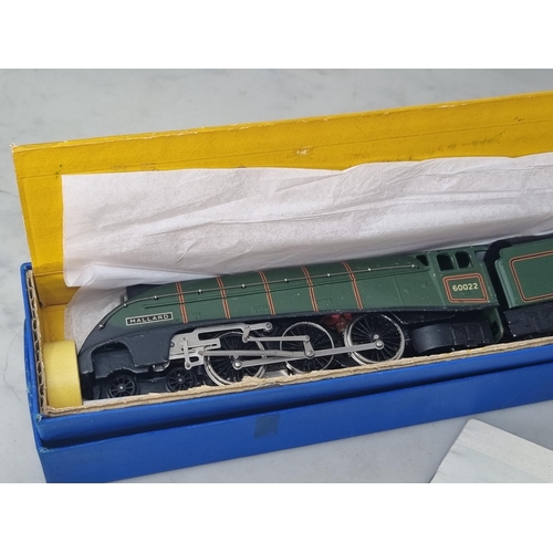 1040 - A boxed Hornby Dublo 3211 nickel silver 'Mallard' Locomotive, unused and in mint condition showing n... 