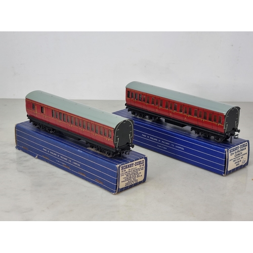 1045 - Two boxed Hornby Dublo D14 Suburban Coaches, 1/2nd and brake/3rd in mint condition, exceptionally cl... 