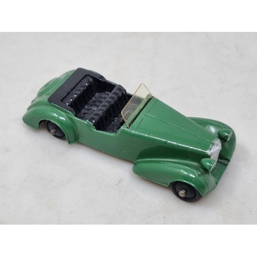 1226 - A Dinky Toys 38d green Alvis, Nr M-M