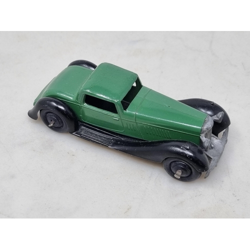 1227 - A Dinky Toys No.36b dark green Bentley, Nr M-M