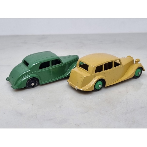 1263 - A Dinky Toys No.40a green Riley and a No.151/40b buff Triumph, Nr M-M