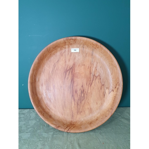 58 - A hardwood Salad Bowl 1ft 9'Diameter x 3'High. (R3).