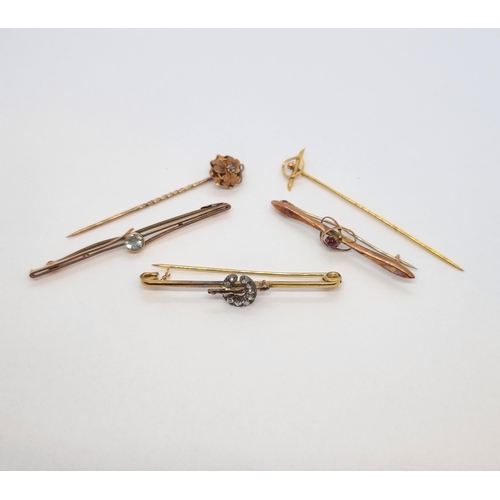 185 - A Bar Brooch with applied horseshoe set old-cut diamonds, stamped 18ct approx 3gms, Bar brooch set a... 