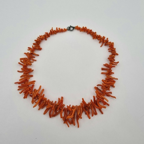 203 - A graduated staghorn Coral Necklace, approx 43gms