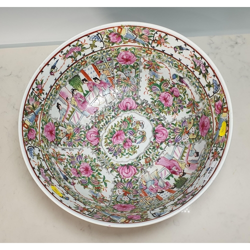 260 - A 20th Century famille verte style Bowl decorated panels of figures and flowers, 14in Diam (R6)