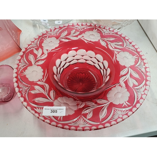 305 - A quantity of glassware including a red flashed glass Bowl, an octagonal etched red glass Light Shad... 