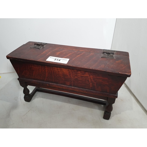 314 - A carved apprentice piece Dresser and Rack, 14in H, an oak Candle Box in the form of a Dough Bin, 10... 