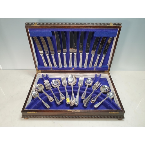 347 - An EPNS canteen of cutlery for six persons having beaded edge, in a box