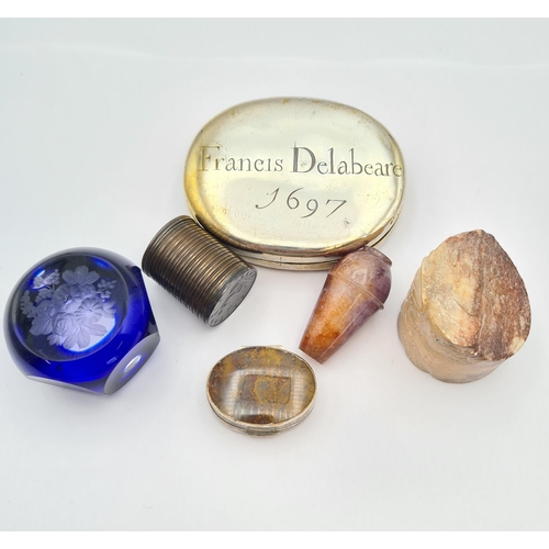 236 - A small oval Agate Pill Box with white metal mounts, a small quartz Vase, a blue flashed glass Paper... 