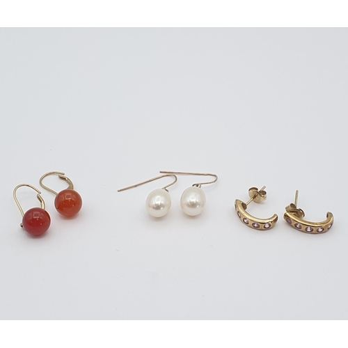 195 - Three pairs of Earrings set, cultured pearls, agate and pink topaz in 9ct gold