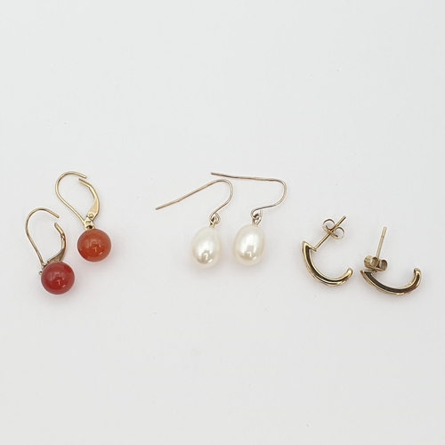 195 - Three pairs of Earrings set, cultured pearls, agate and pink topaz in 9ct gold