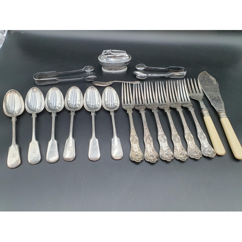 112 - A quantity of plated Items including Fish Servers, king's pattern Forks, Dessert Spoons, Sugar Tongs... 
