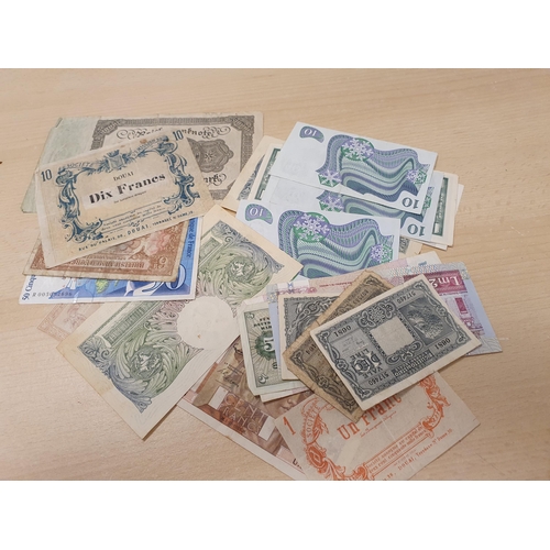 251 - A Quantity of British and World Bank Notes including two L.K O'Brien Britannia Pounds and small quan... 