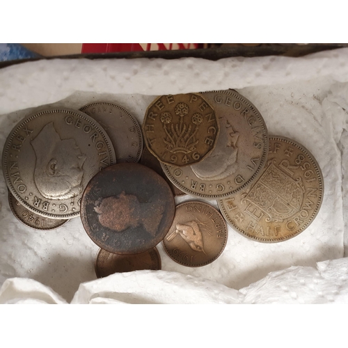 267 - A quantity of British and World Coins including 1946 brass Threepences, etc