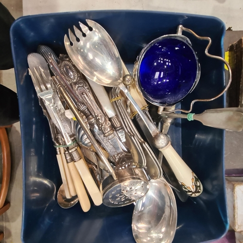 316 - A quantity of silver plated Items including boxed Cutlery, Sugar Bowl, Bread Knife, etc. (R5)