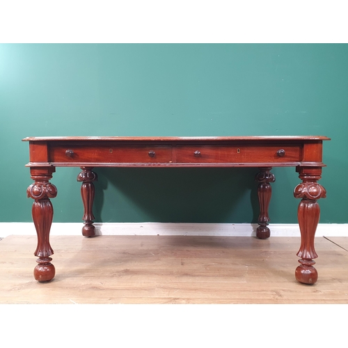 32 - A Victorian mahogany Library Table fitted two drawers to each side 5ft W x 2ft 5in H (R3)